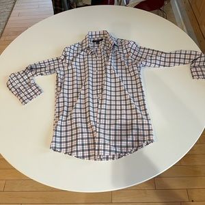 Mizzen + Main Leeward button up shirt Small Trim Fit.  Barley worn